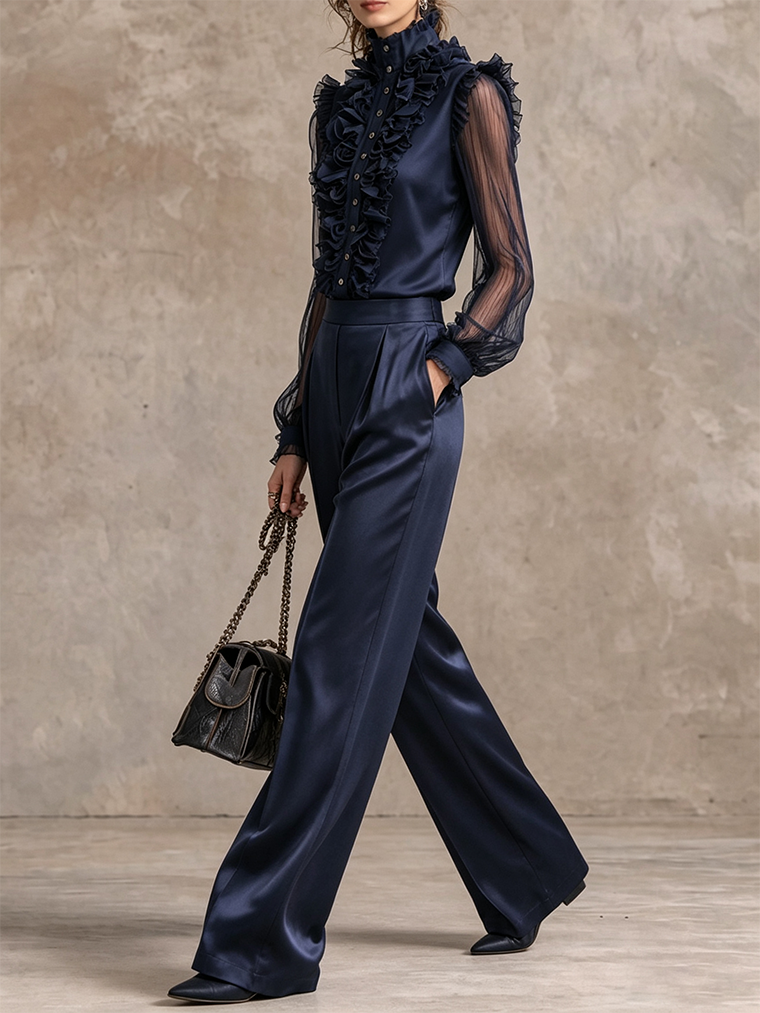 Chemise en satin bleu minuit