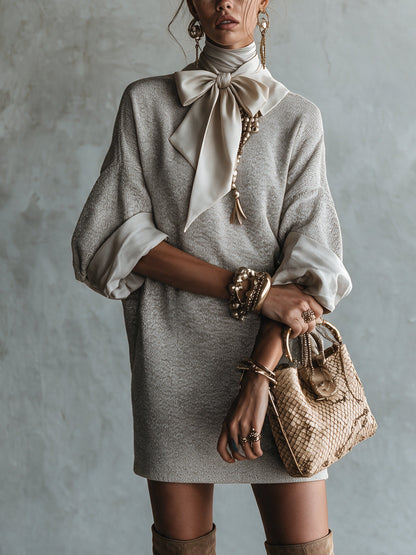 Robe courte grise à nœud en satin