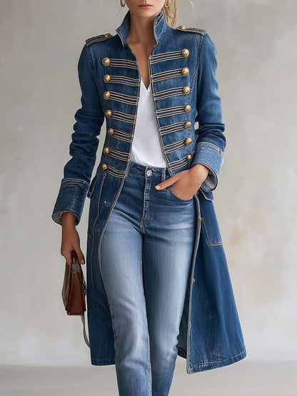 Joséphine | Manteau officier en denim délavé, boutons dorés.