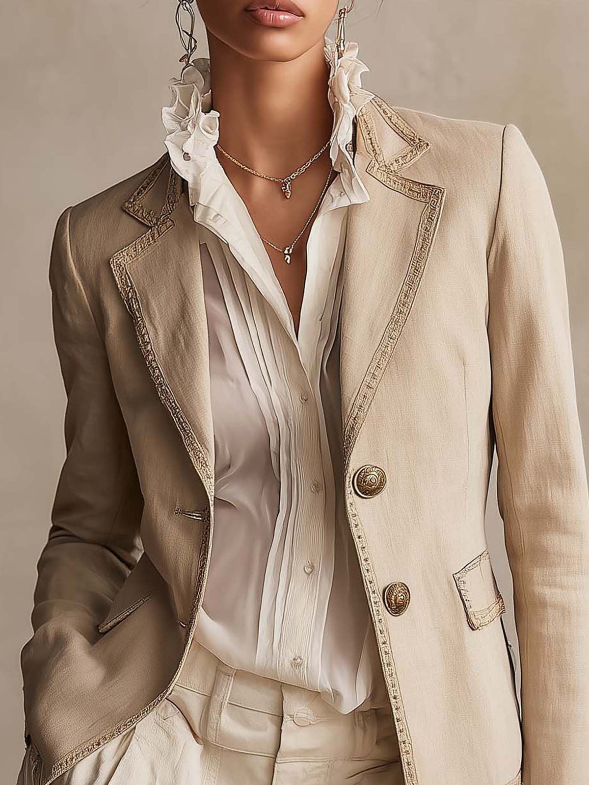 Blazer tailleur beige avec bordure vintage