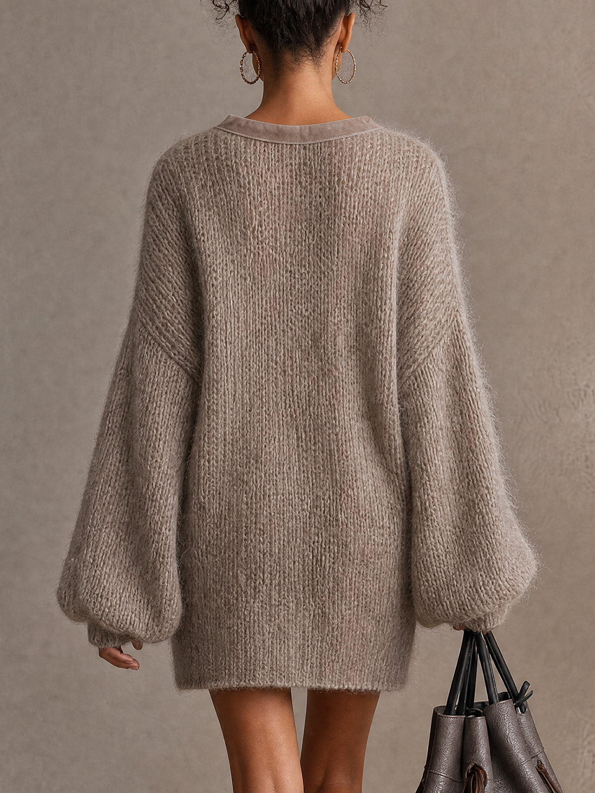 Mini-robe pull oversize taupe à nouer