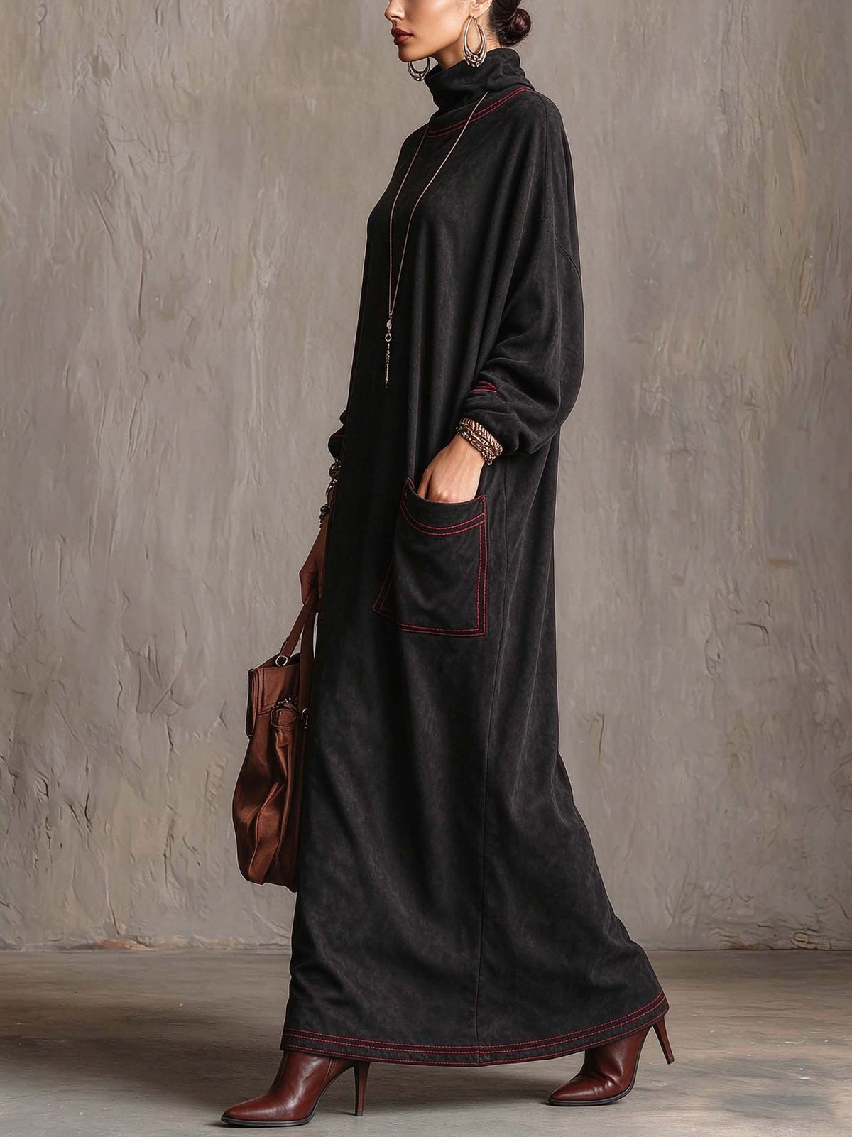 Robe longue en daim noir avec poches