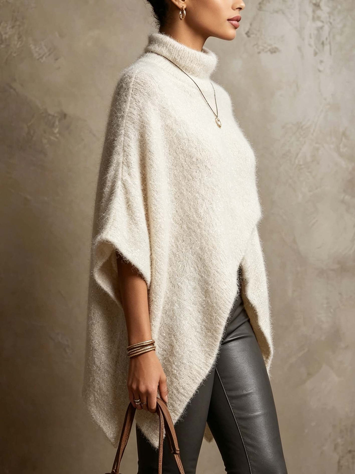 Pull poncho molletonné ivoire brillant