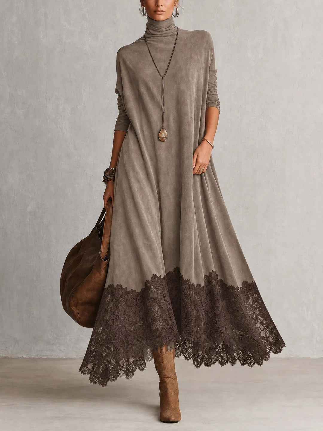 BRUNELLA | Robe Longue Effet Daim avec Bordure en Dentelle - Taupe