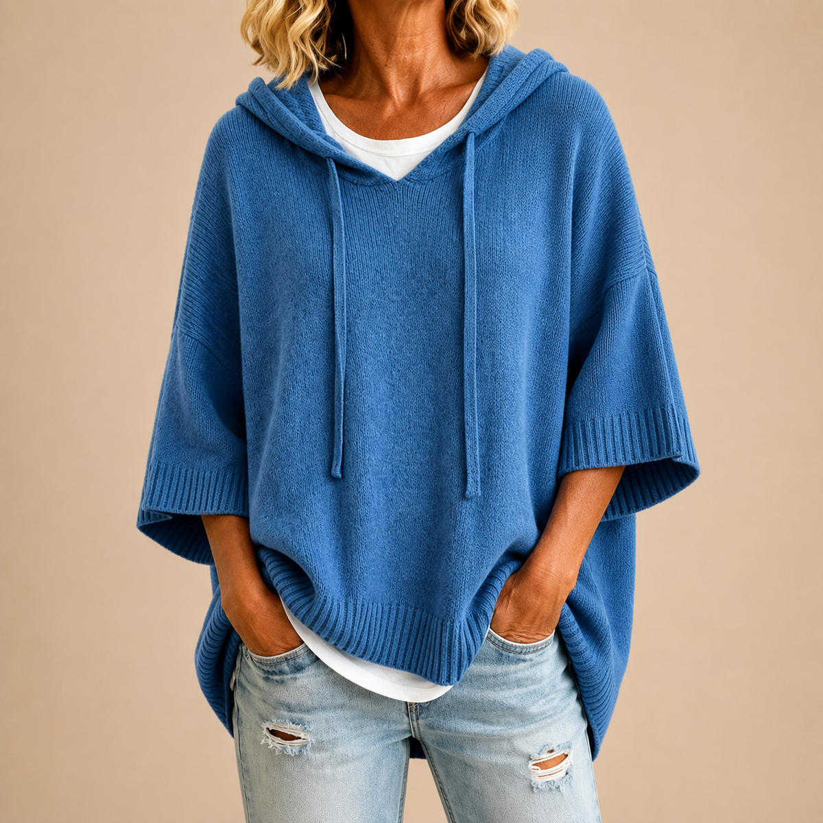 Oriana | Poncho en Maille à Capuche et Manches Trois-Quarts