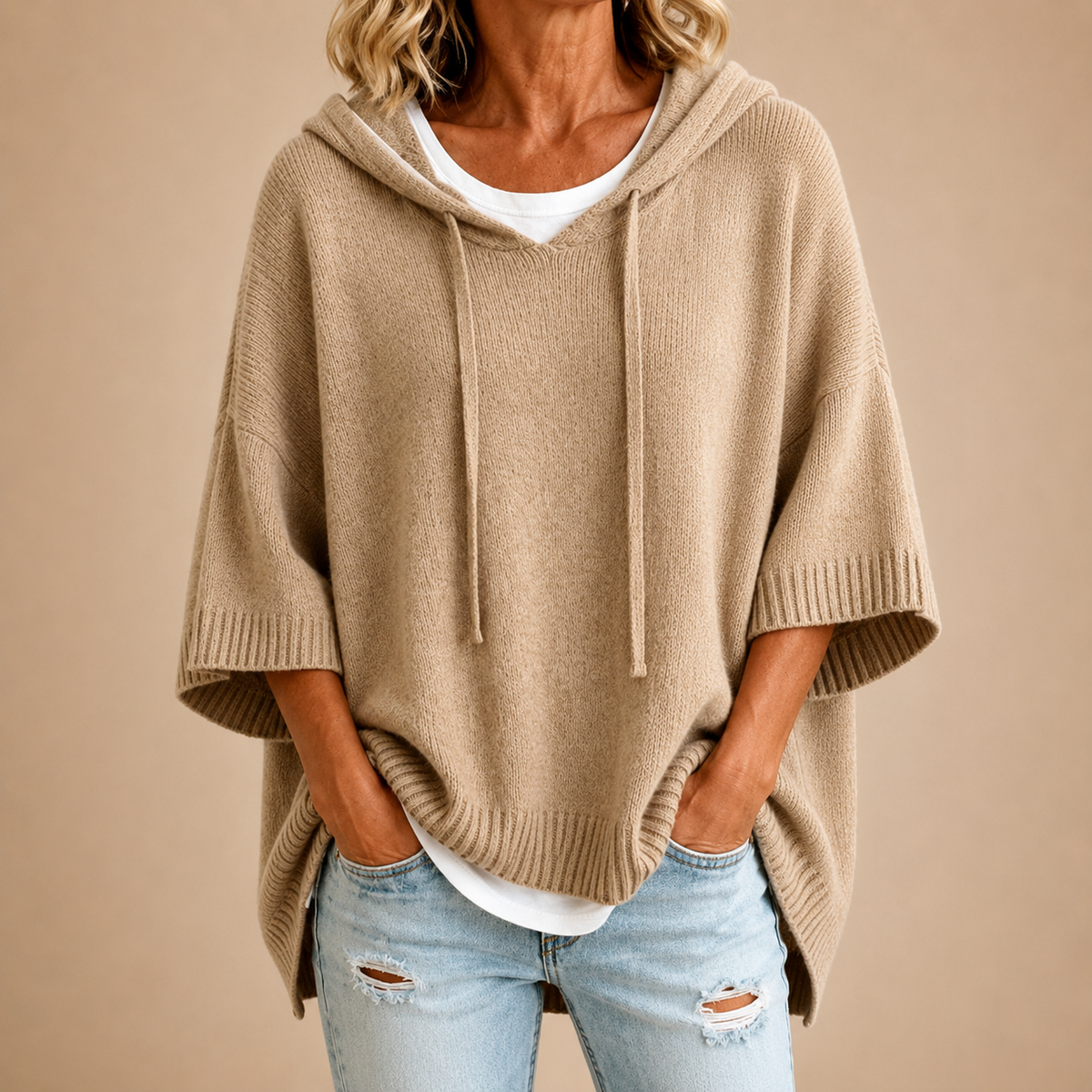 Oriana | Poncho en Maille à Capuche et Manches Trois-Quarts