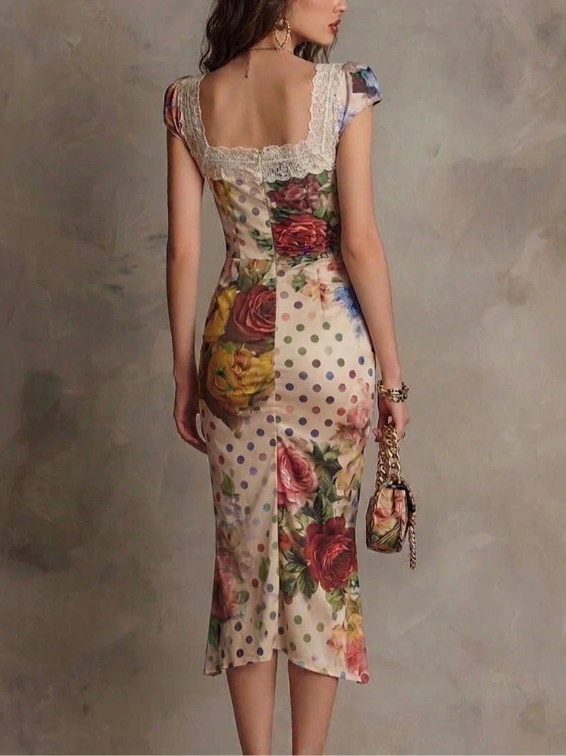 Vestido Midi Bodycon con Estampado Mixto y Ribete de Encaje - detalle