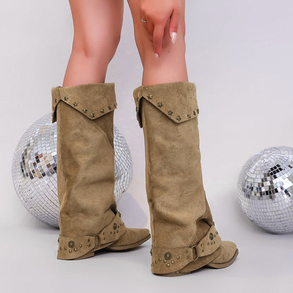 Fanny | Bottes slouchy à revers, clous étoiles et sangle à boucle cloutée